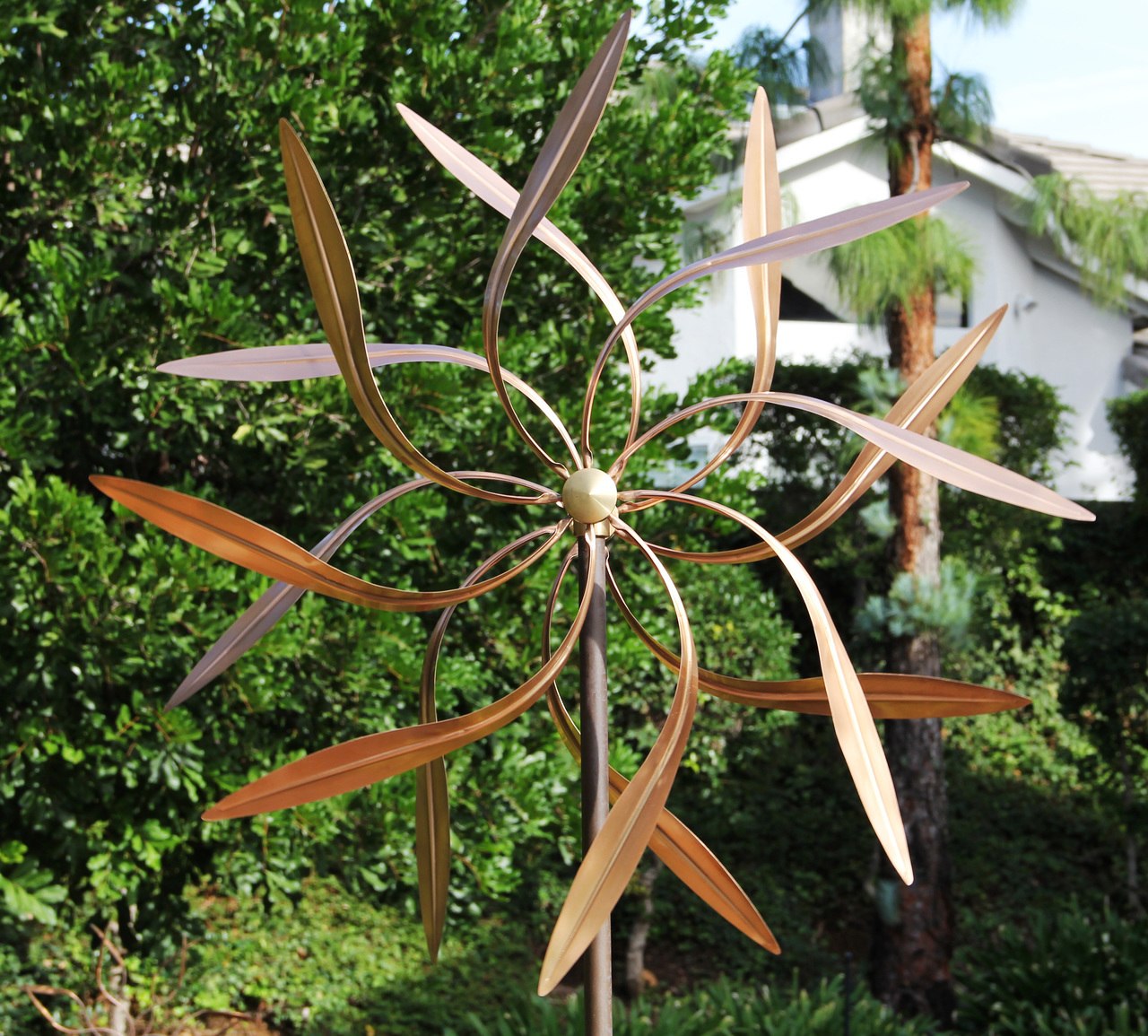 Stanwood Wind Sculpture: Dancing Willow Leaves (Jumbo 3-ft Across, 9-ft Tall)