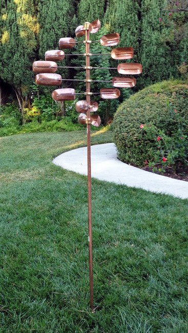 Stanwood Wind Sculpture: Lucky 8 Twirler